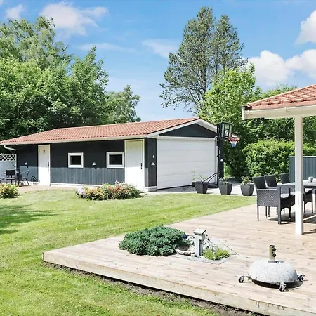 M162-vaeggerlose-solvpilevej-5 *